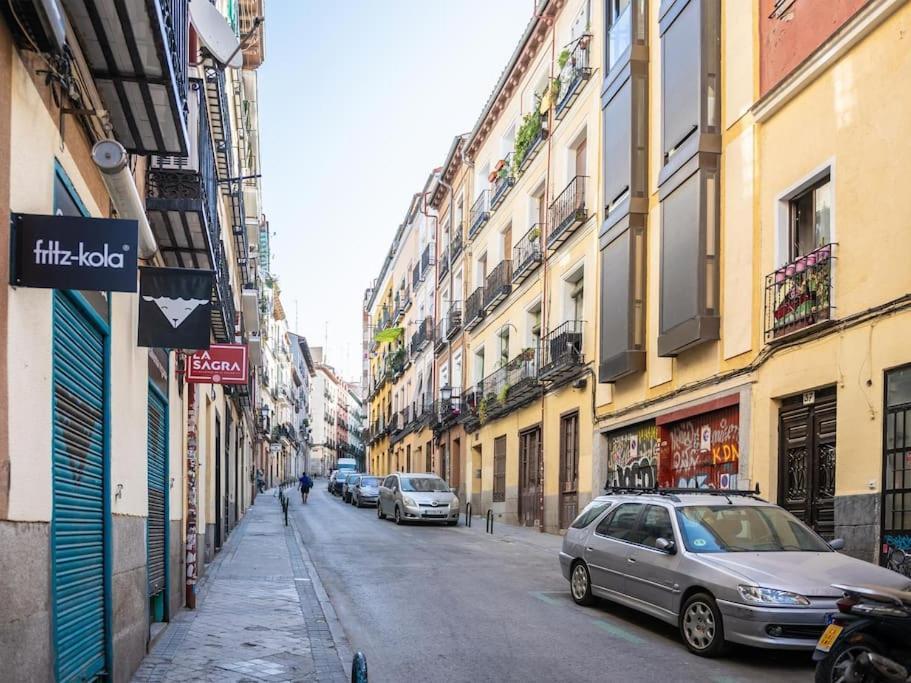 Апартаменты Apartamento A 2 Minutos De Lavapies, Мадрид Экстерьер фото