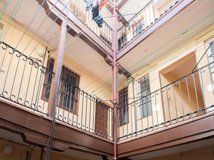 Апартаменты Apartamento A 2 Minutos De Lavapies, Мадрид Экстерьер фото